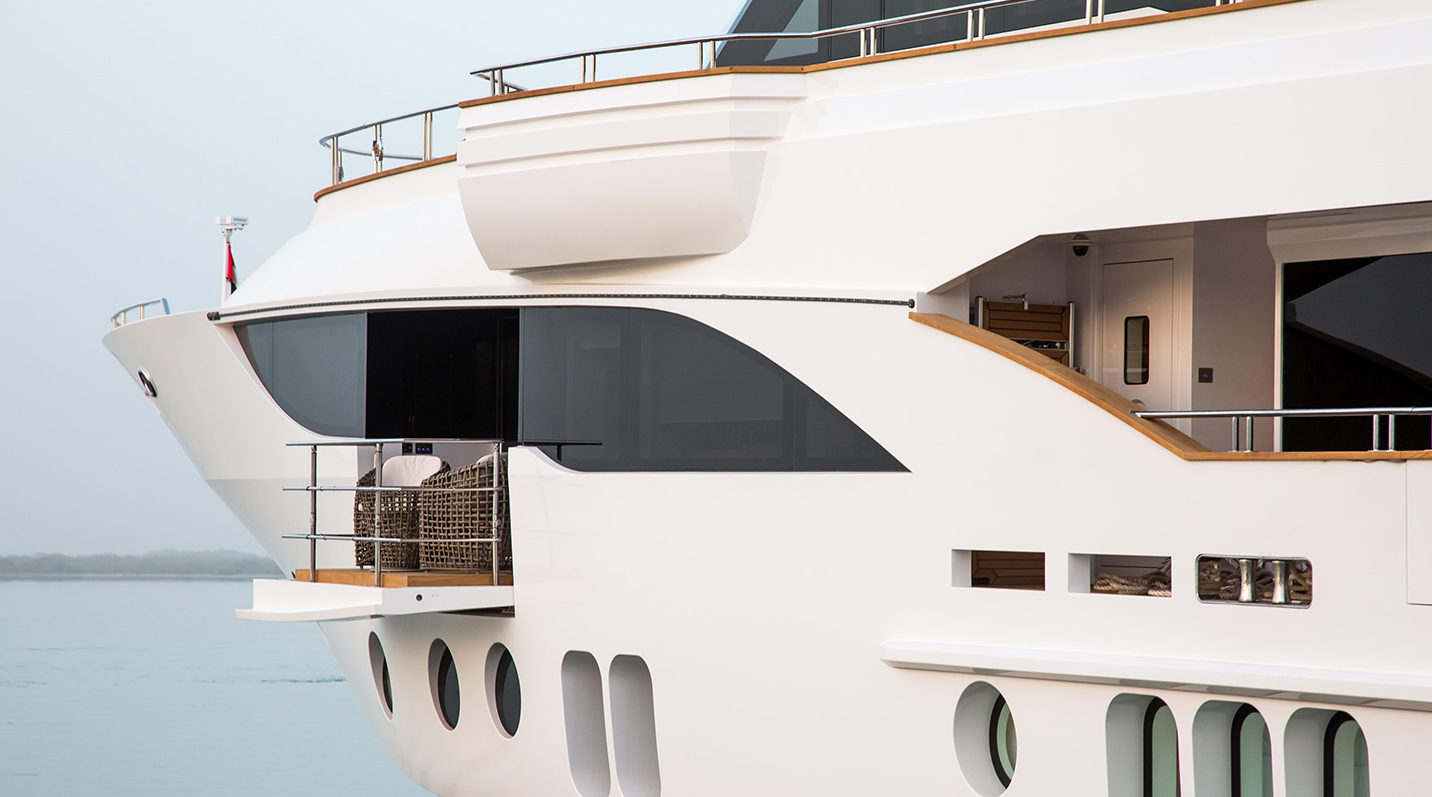 Majesty 155 | Luxury Superyacht with Jaccuzi on Deck For